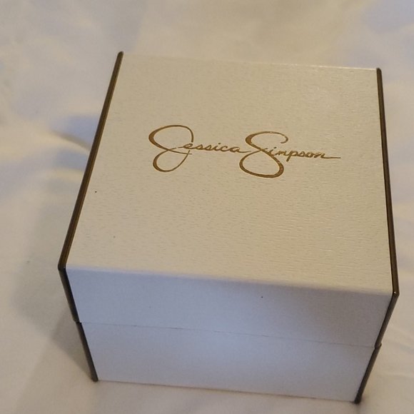Jessica Simpson watch - Picture 3 of 4